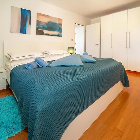 Apartment Jelka 1 Krk Town Zewnętrze zdjęcie
