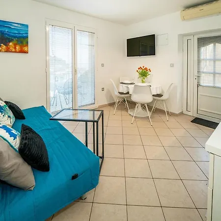 Apartment Jelka 1 Krk Town Zewnętrze zdjęcie